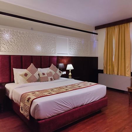 Hotel Woodpark Шімла Екстер'єр фото