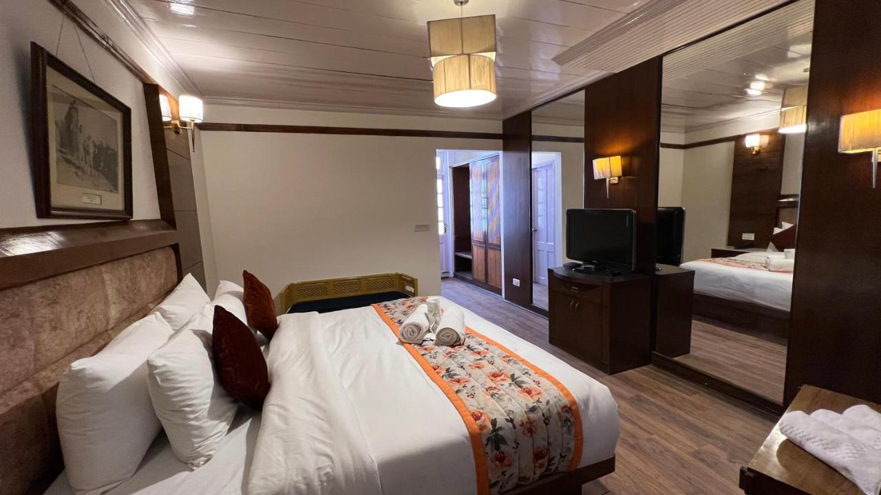 Hotel Woodpark Шімла Екстер'єр фото
