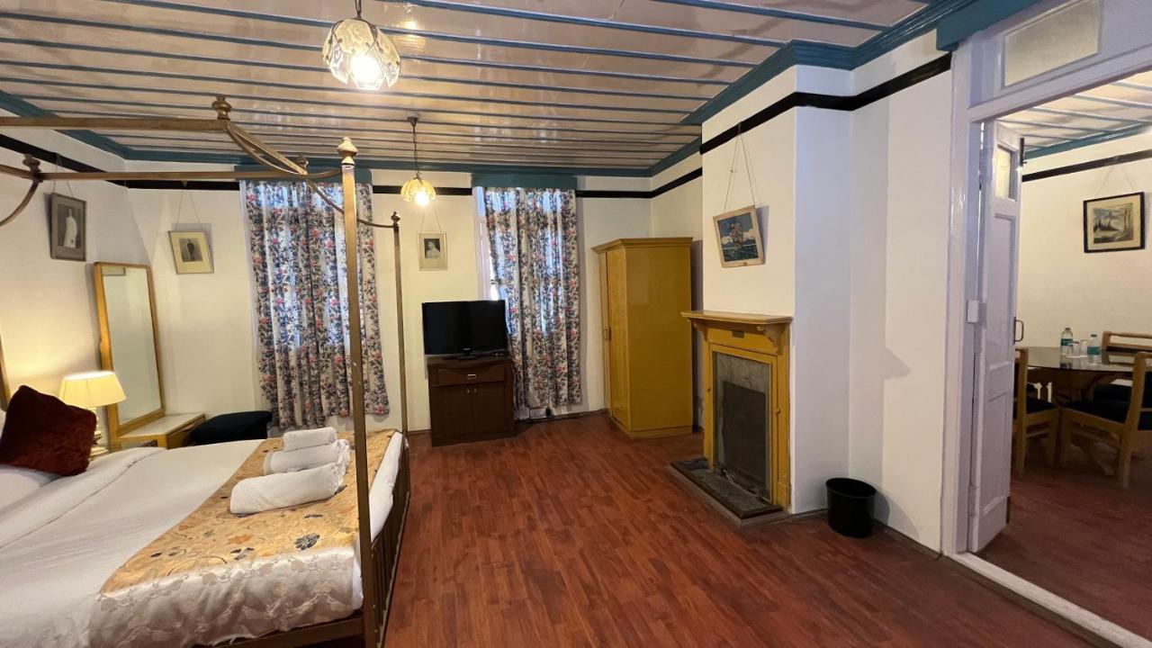 Hotel Woodpark Шімла Екстер'єр фото