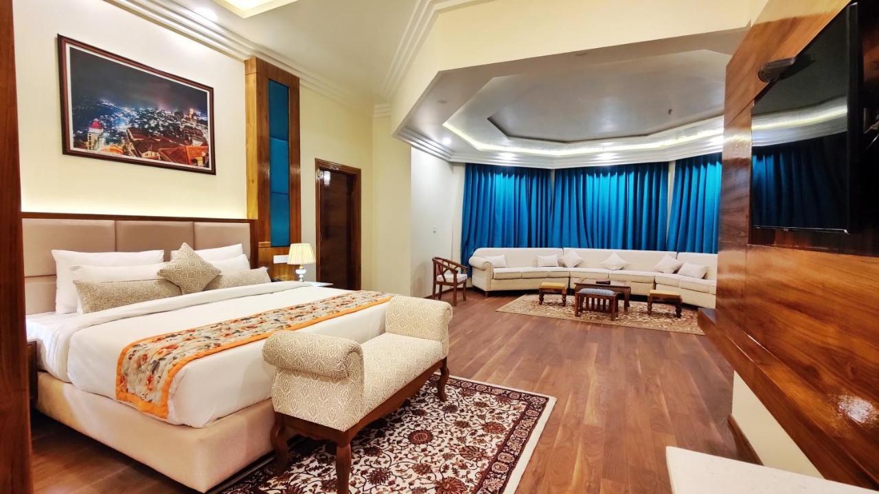 Hotel Woodpark Шімла Екстер'єр фото