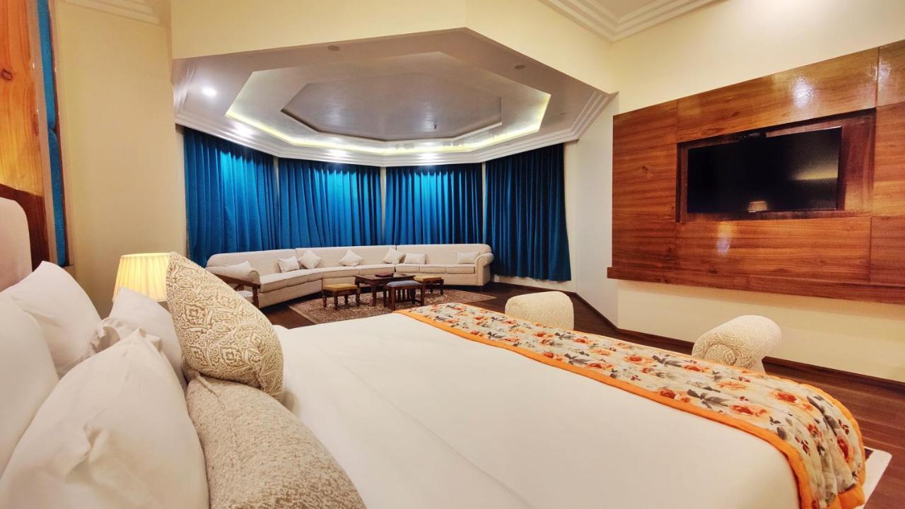 Hotel Woodpark Шімла Екстер'єр фото