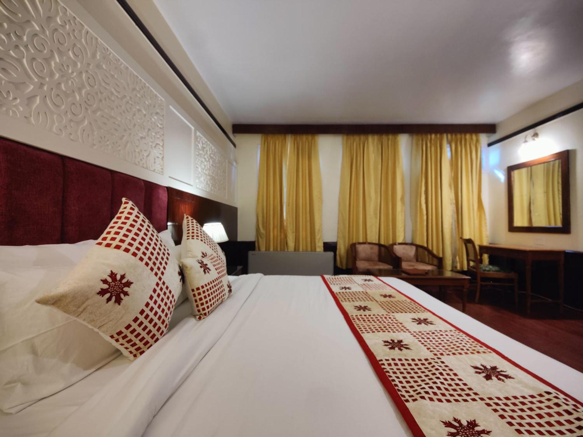 Hotel Woodpark Шімла Екстер'єр фото